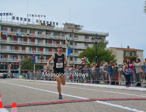 Μεσολόγγι: Ο δρομέας Γιάννης Καρέτσος βρήκε πορτοφόλι στην Τουρλίδα και το παρέδωσε στην Αστυνομία